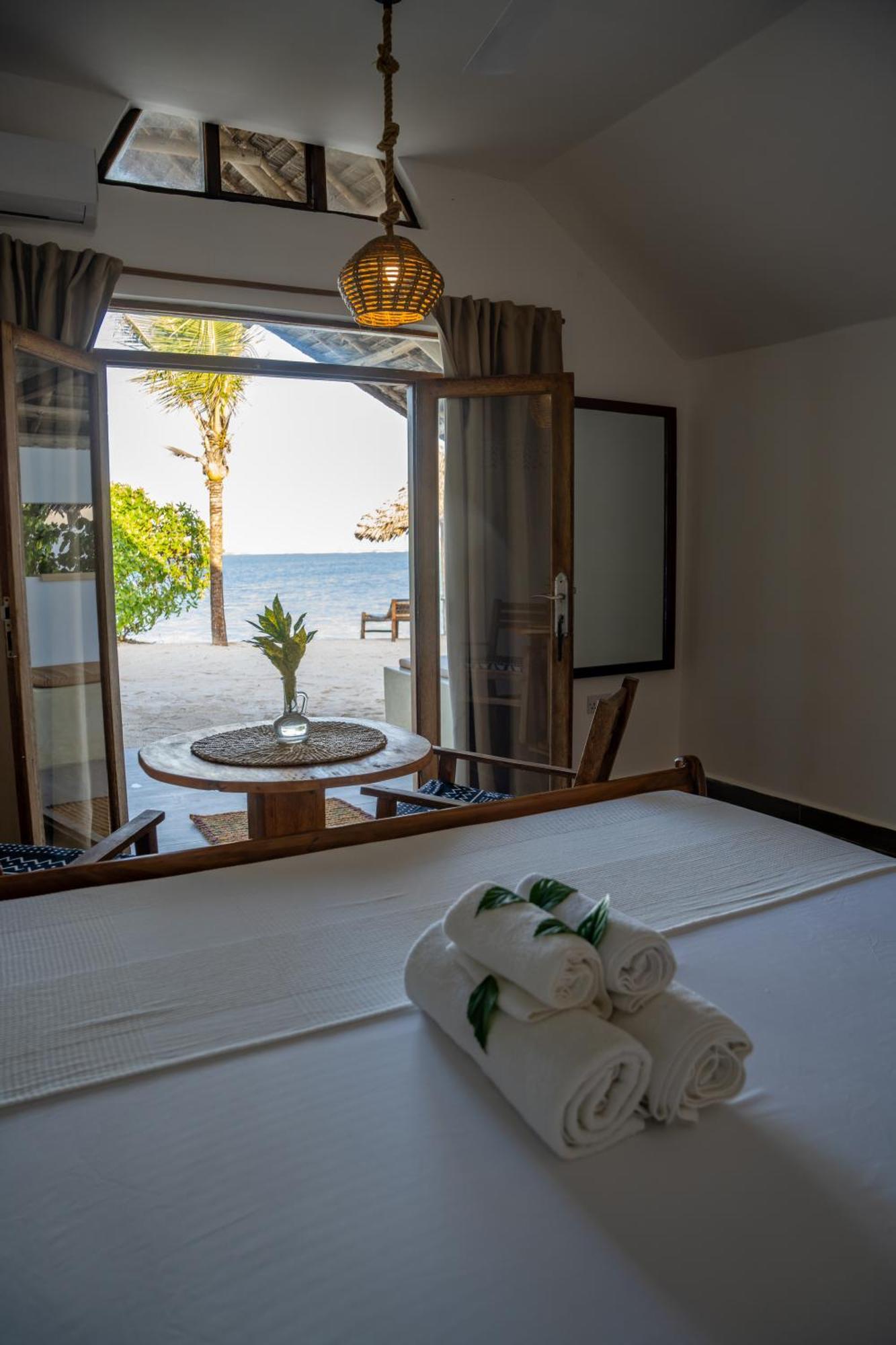 Juana Ocean Villas Makunduchi エクステリア 写真