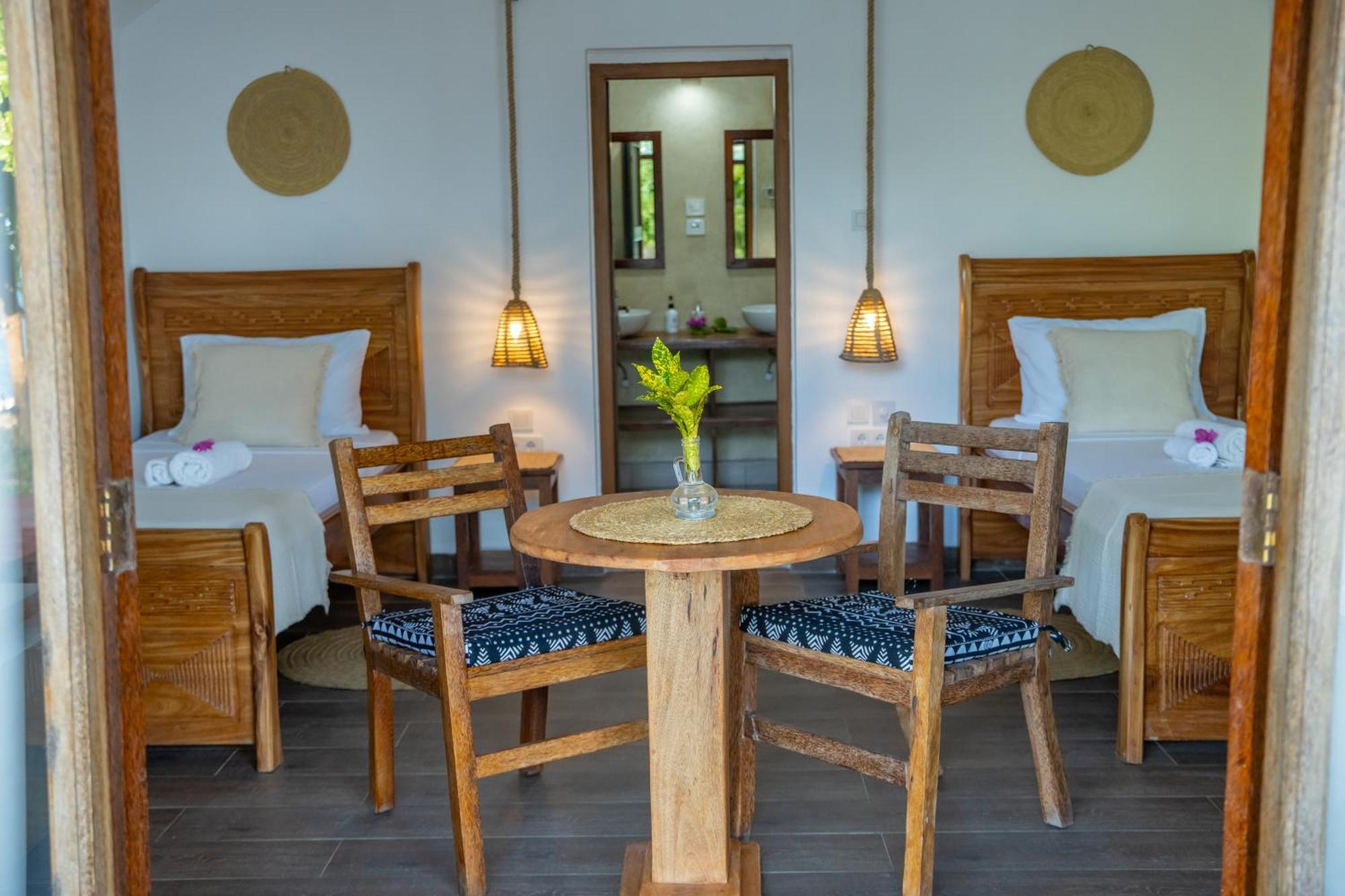 Juana Ocean Villas Makunduchi エクステリア 写真